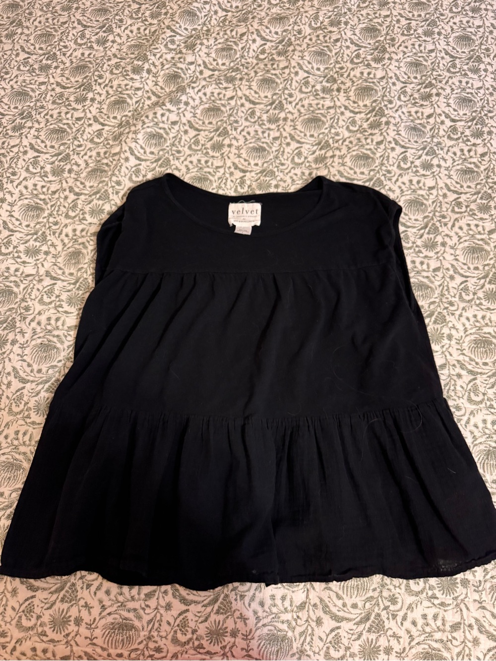 Velvet by Graham & Spencer Black Tiered Short Sleeve Tee